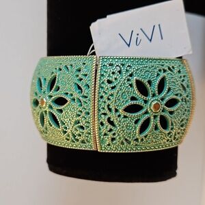 ViVI Green & Goldtone Elastic Wide Bracelet